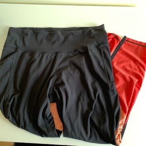 Adidas black and mesh running leggings!